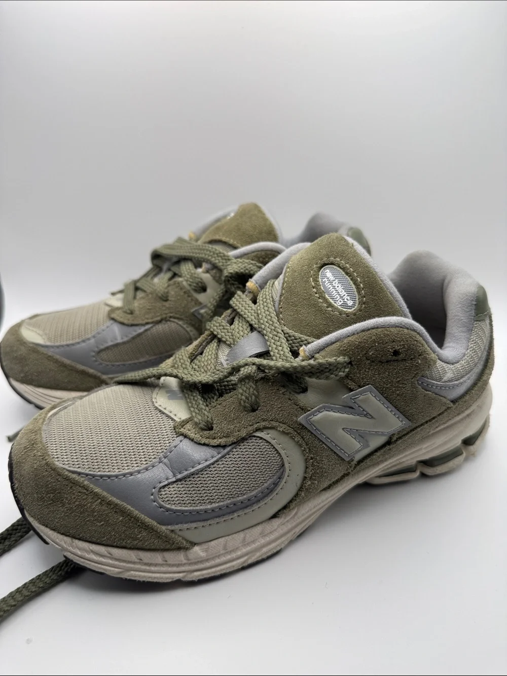 New Balance 2002R Kids Sneakers Olive Green Gray Athletic Shoes Size 2